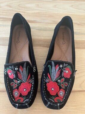 BareTraps Suede Loafers Otella Size 6.5 Black Floral Embroidered Slip On